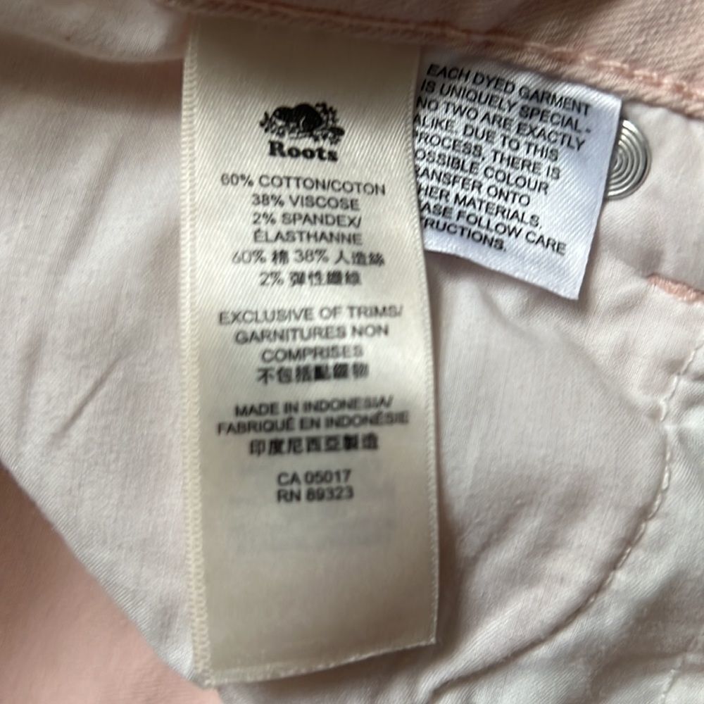⭐️ROOTS Skinny Jeans⭐️ - Picture 5 of 8